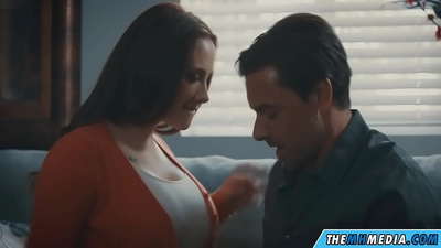 Seks romantik me një nënë të mirë me bukë