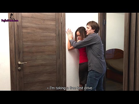 ❤️ Sekserja seksi ngre në mënyrë sensuale pidhin dhe qiset ndërsa shet apartamentin e saj - Krempai ❤️ Pornografi cilësore në sq.superpornpics.ru ❌